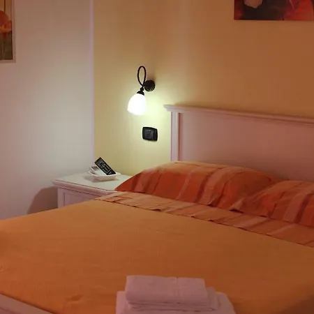 Bed & Breakfast La Rondine Santa Domenica Talao